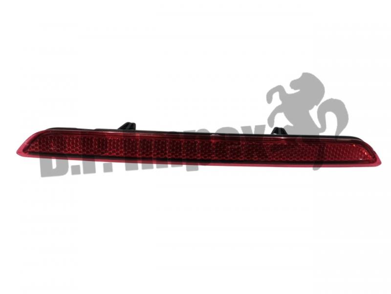 REAR LIGHT REFLECTOR RH